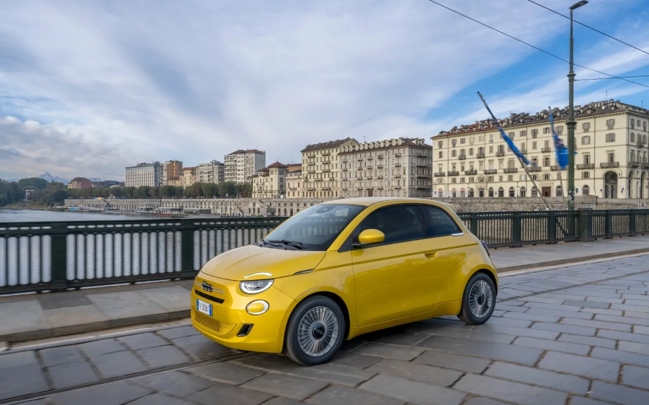 El Fiat 500 Hybrid acierta sin enchufe