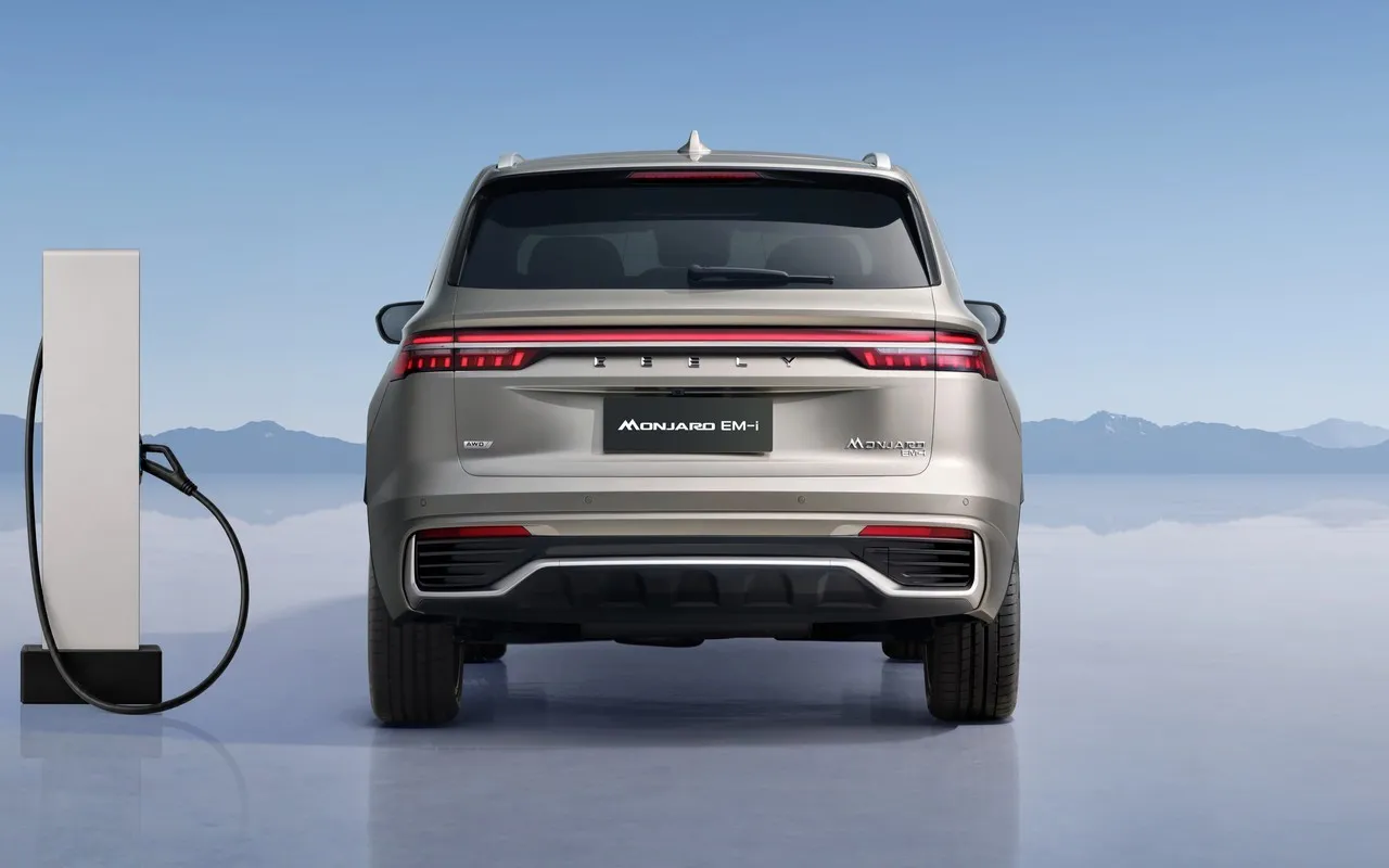 Geely Monjaro EM i eR octubre 2026 (11)