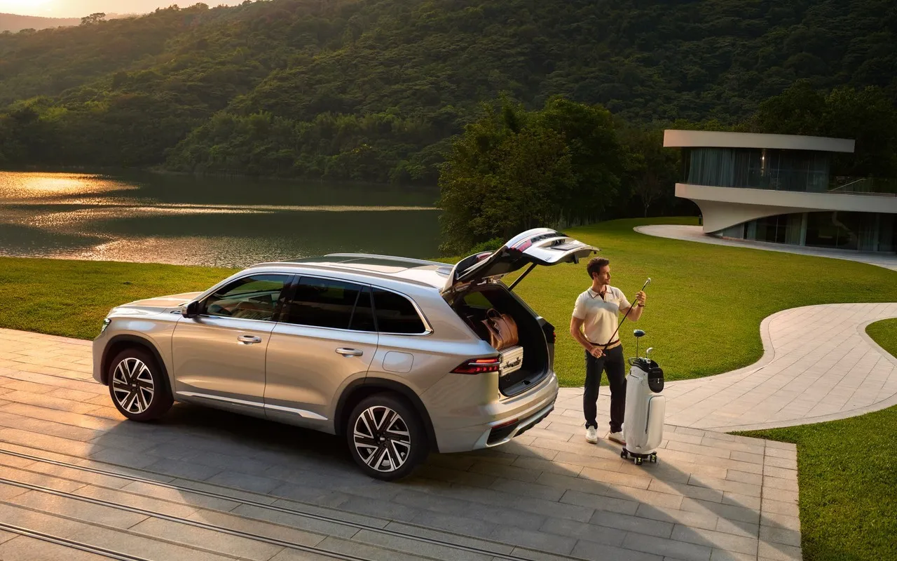 Geely Monjaro EM i eR octubre 2026 (12)