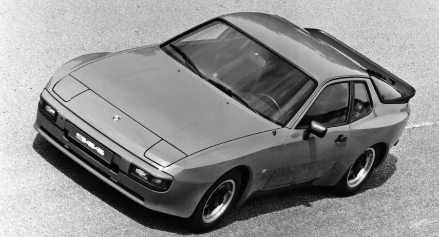 Porsche 944 (1)