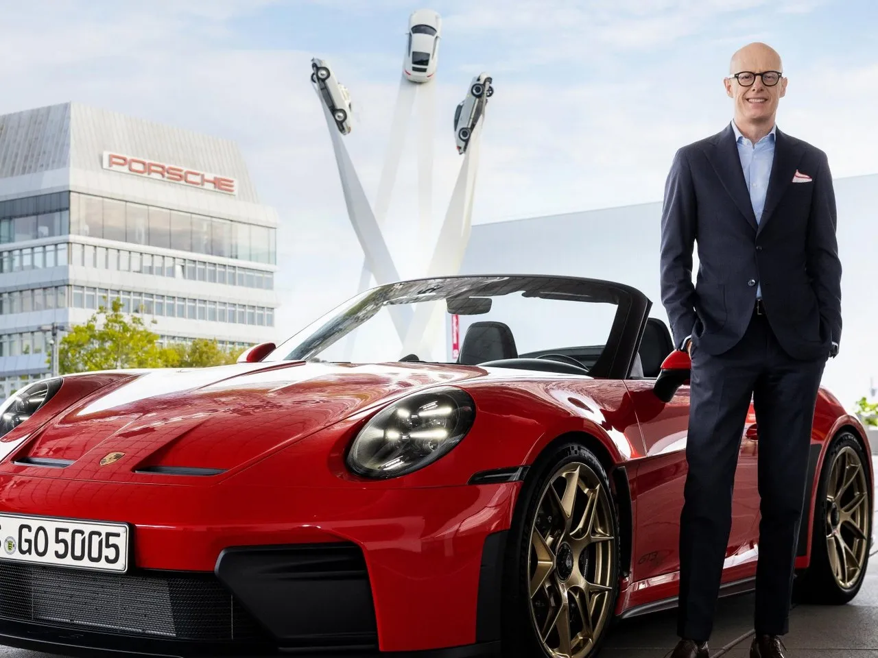 Porsche prepara un superdeportivo de motor central por encima del 911 y lo llama Mission S